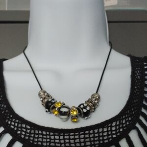 Elegant Black and Yellow Beaded Necklace
